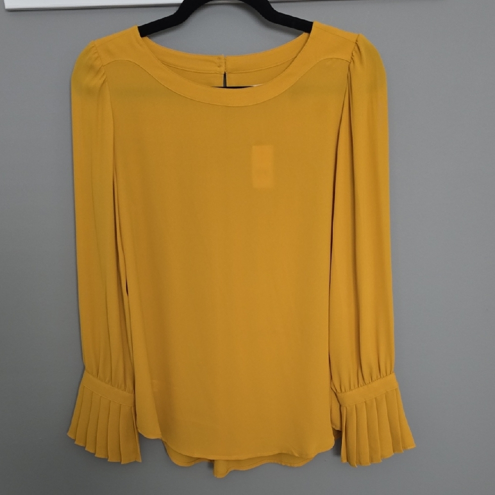 🐚🍂LOFT Mustard Yellow Blouse with Pleated Sleeves
